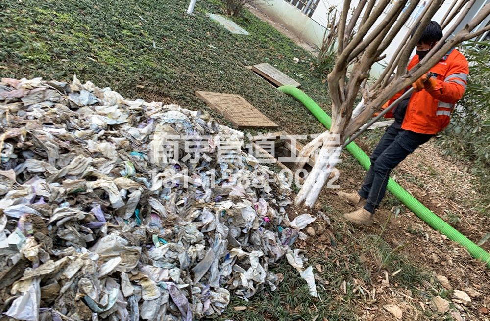 315金尧花园化粪池垃圾清理